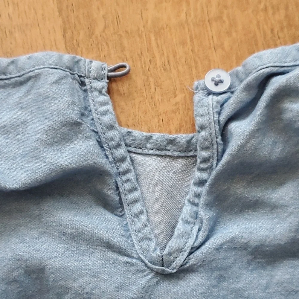BCBGirls Denim Look Embroidered Blue‎ Top Size Medium